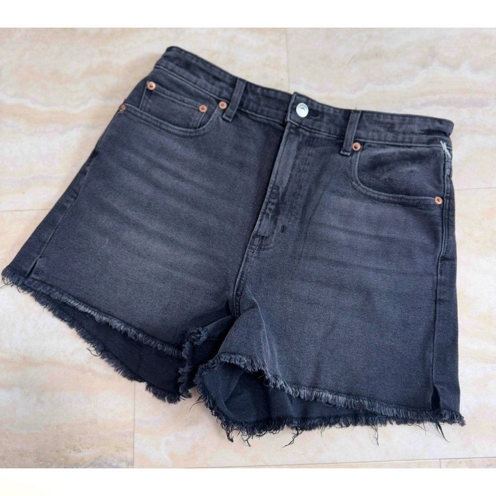 NWT AMERICAN EAGLE OUTFITTERS Women's High Rise Black Denim Shorts (US 8) - Picture 2 of 7
